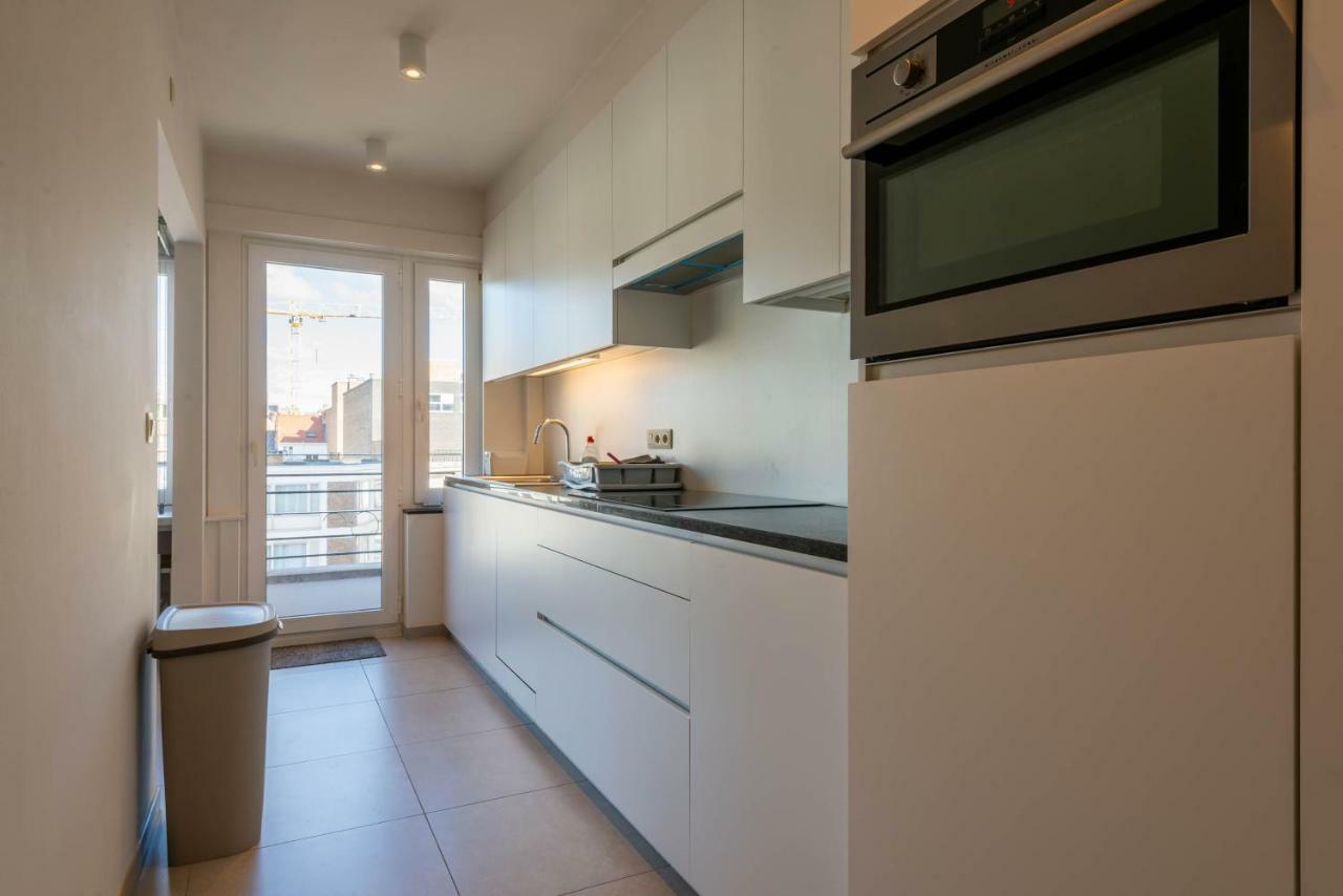 Modern Apartment With Free Parking Oostende Ngoại thất bức ảnh